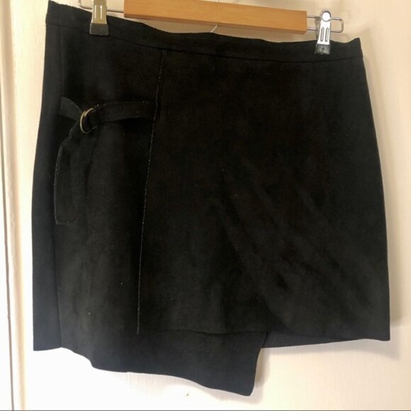 J.O.A. Skirt Black Faux Suede Wrap Mini Asymmetrical Hem Front size Medium - Picture 7 of 16